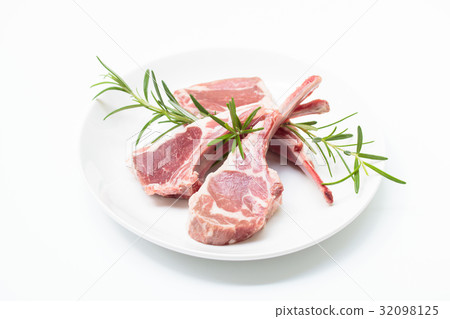 Lamb chop meat 32098125