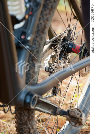 Close-up of mountain bike 32099979