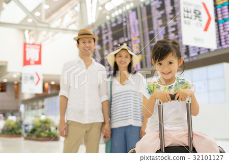 家庭旅行旅行機場家庭旅行圖像 32101127