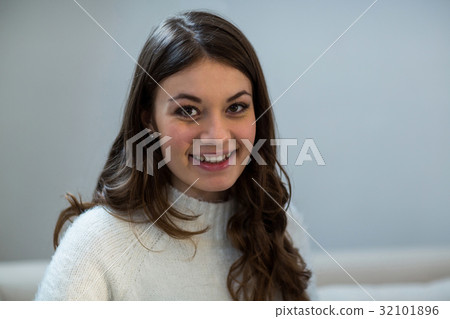 Portrait of beautiful woman smiling 32101896