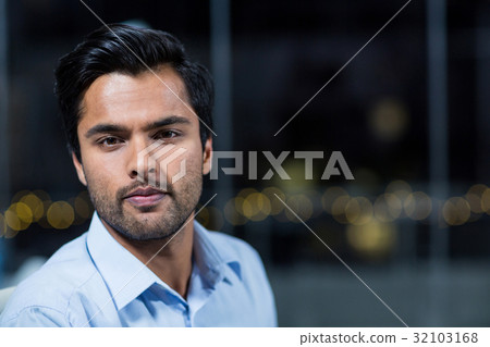 Businessman in the office Businessman in the office 32103168