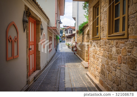 Kalechi in Antalya 32108678