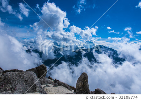 Mt. Shiramine, the cloud is evoking Mt. Shiramine, the cloud is evoking 32108774