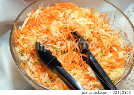 Fresh cabbage salad in bowl Fresh cabbage salad in bowl 32110506