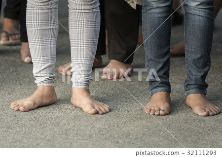 Barefoot Women Barefoot Women 32111293