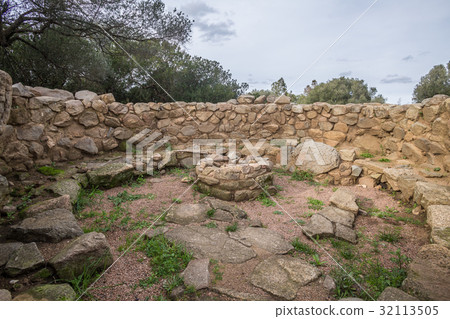 Nuraghe La Prisgiona 32113505