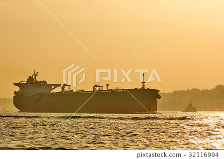 Logistics and transportation of International Logistics and transportation of International 32116994