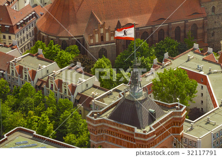 Aerial view of the flag of berlin 32117791