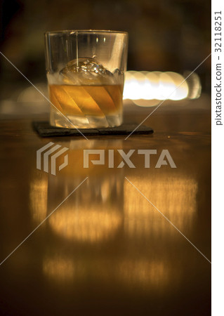 Whiskey Whiskey 32118251