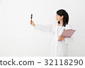 Doctor with magnifying glass 32118290