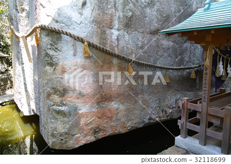 Hyogo-ken Shinko Shrine / Ishi-nora Treasure 32118699