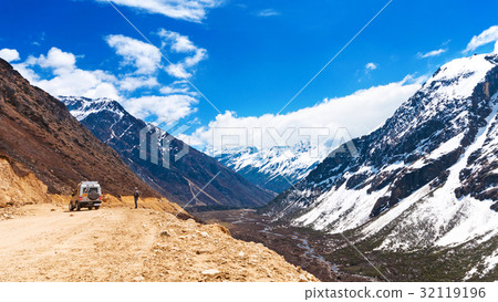 Beautiful landscape of Chopta valley 32119196