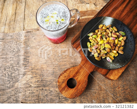 Falooda Indian dessert Falooda Indian dessert 32121382