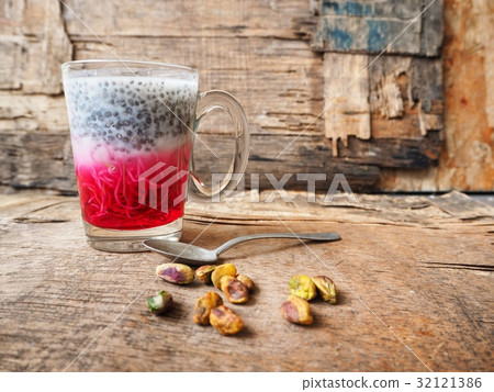 Falooda Indian dessert 32121386