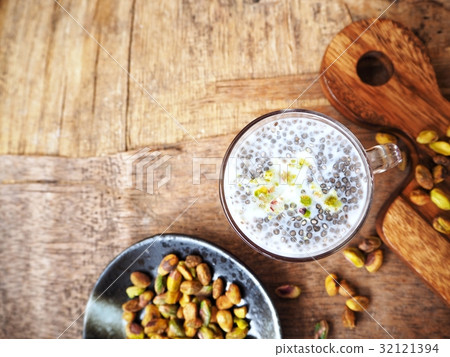 Falooda Indian dessert Falooda Indian dessert 32121394