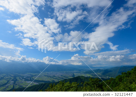 Scenery of Nagano Ina Valley 32121447