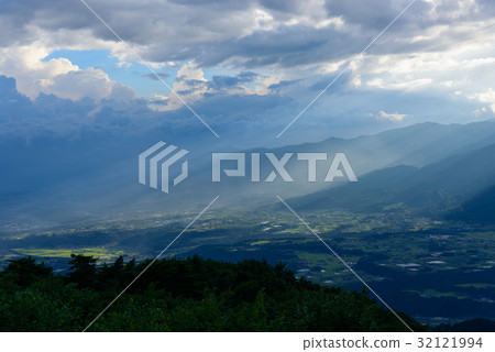 Twilight ray (angel ladder) 32121994