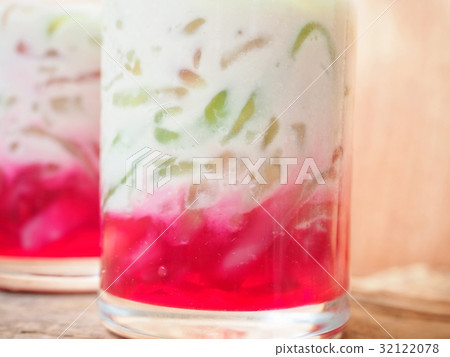 Falooda Indian dessert Falooda Indian dessert 32122078