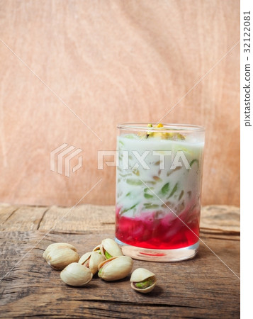 Falooda Indian dessert 32122081