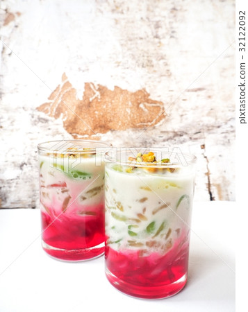 Falooda Indian dessert isolated Falooda Indian dessert isolated 32122092