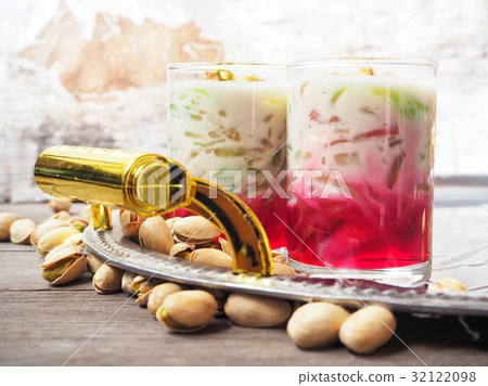 Falooda Indian dessert Falooda Indian dessert 32122098