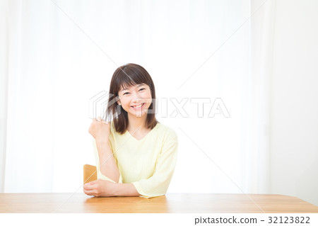 Female Portrait Bright Image Wood Construction Female Portrait Bright Image Wood Construction 32123822