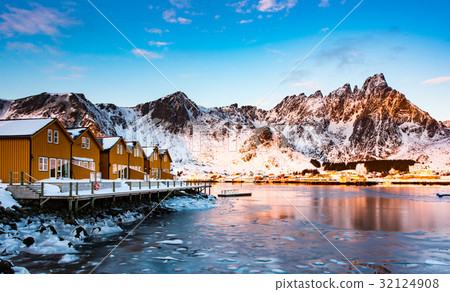 Lofoten the beautiful island in Norway. 32124908