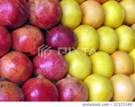 Tel Aviv pomegranates and grapefruit 2013 Tel Aviv pomegranates and grapefruit 2013 32125148