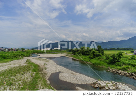 六天鎮風景在夏天 32127725