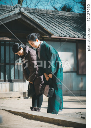 giving thanks, parenthood, parent and child 32127960