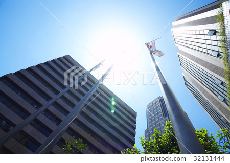 Modern City Modern City 32131444