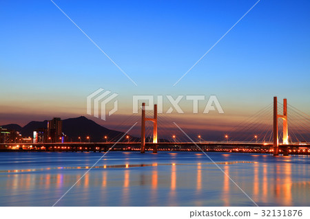 Taipei Landmark 32131876