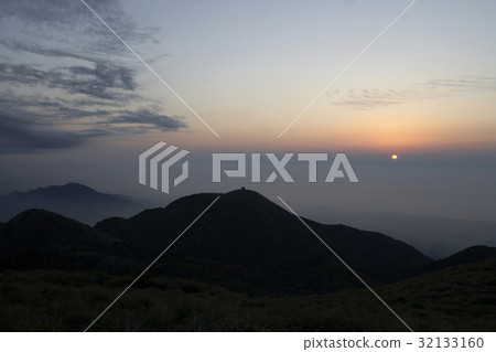 Mountain Mist 32133160