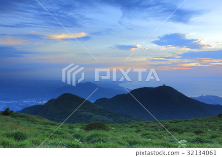 The Scenery 32134061