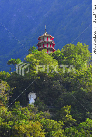 East of Taiwan 32134412