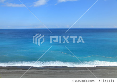 East of Taiwan East of Taiwan 32134414