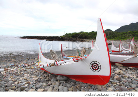 East of Taiwan East of Taiwan 32134416