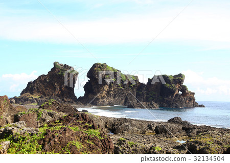 East of Taiwan East of Taiwan 32134504
