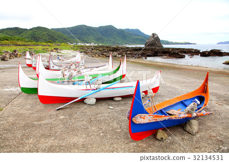 East of Taiwan East of Taiwan 32134531