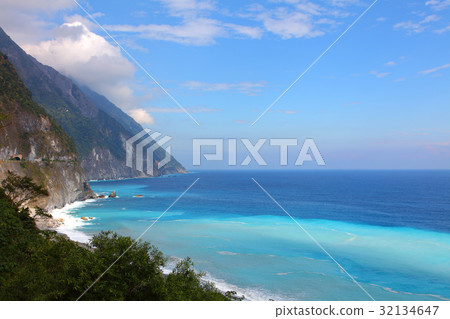 East of Taiwan East of Taiwan 32134647