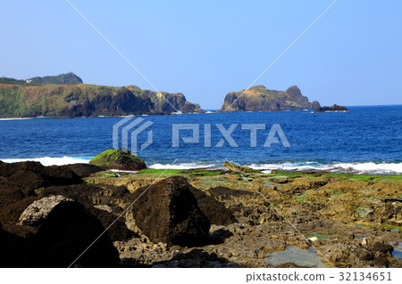 East of Taiwan East of Taiwan 32134651