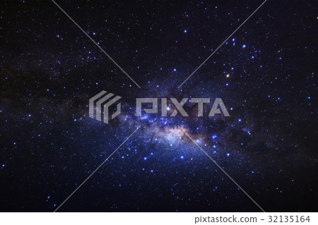 Milky way galaxy. Long exposure photograph. 32135164