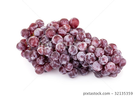 fresh red grape on white background 32135359
