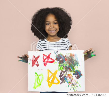 African Descent Little Girl Hand Painting Concept African Descent Little Girl Hand Painting Concept 32136463