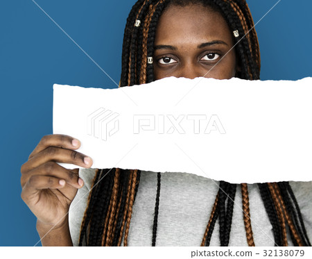 African descent girl is holding a blank paper African descent girl is holding a blank paper 32138079