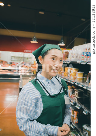 super, supermarket, super market 32138912
