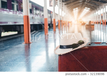 Large suitcases rucksacks and travel bag  32139096