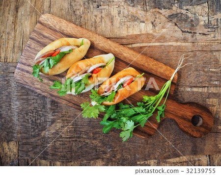Sandwich vietnamese food Sandwich vietnamese food 32139755