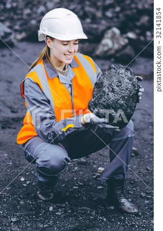 coal mining worker 32141854