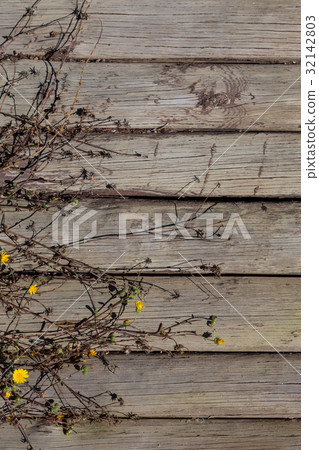 old gray wooden boards 32142803